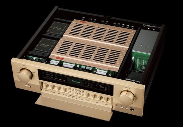 Accuphase_C2300_03.jpg