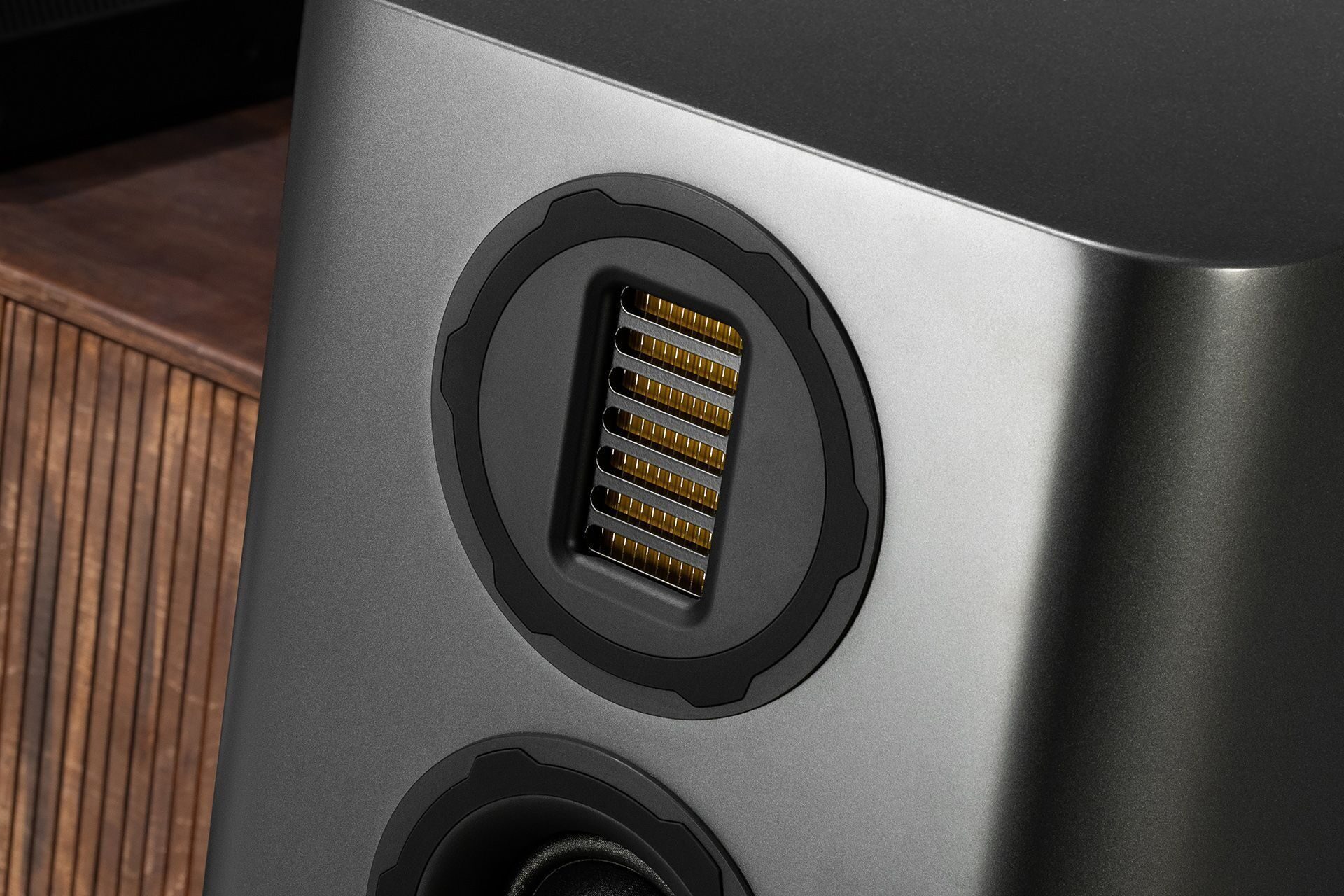 Тест напольной акустики Wharfedale EVO 5.4: колонки из тепличных условий