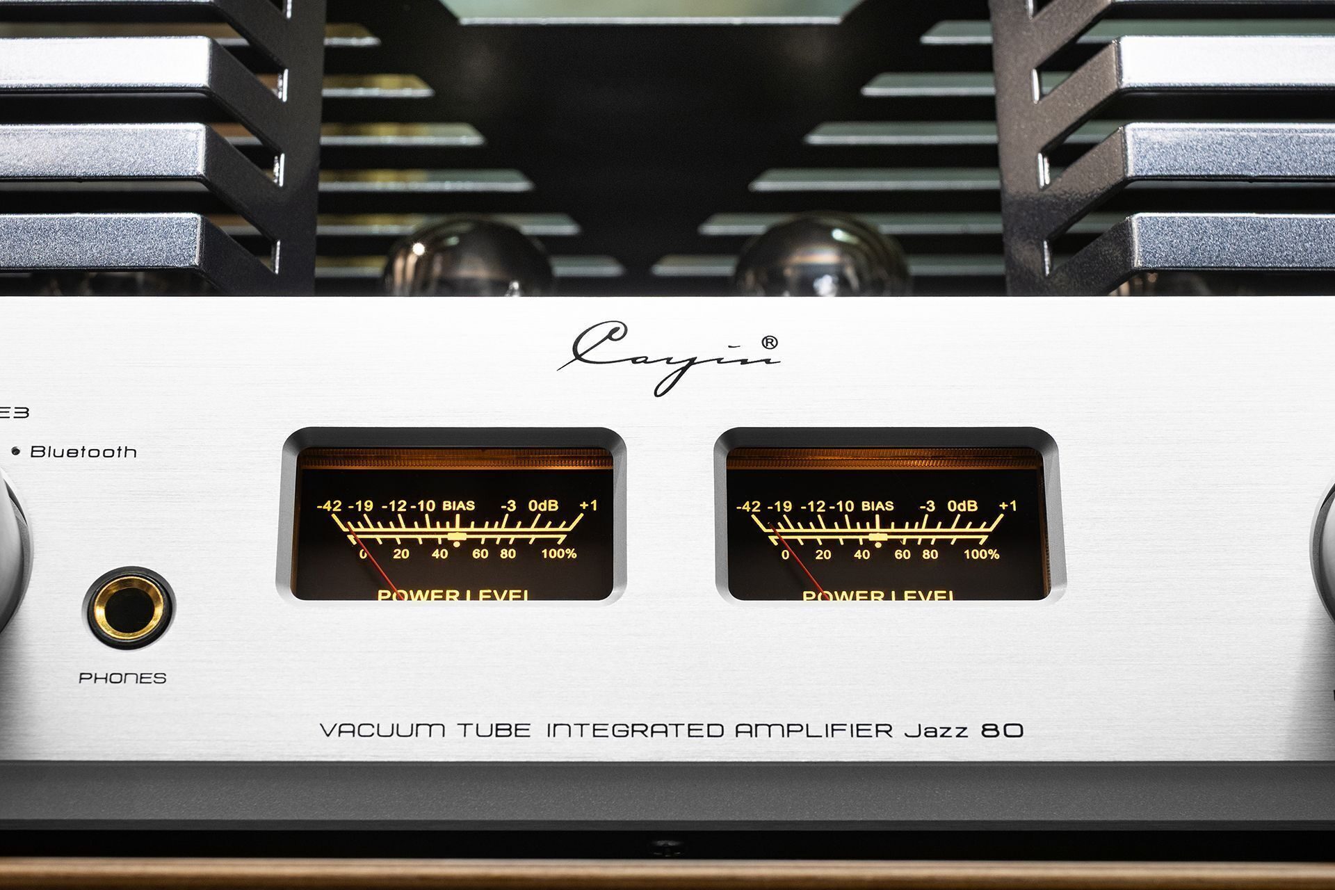 Тест лампового усилителя Cayin Jazz 80: половинный размер и полноценный звук