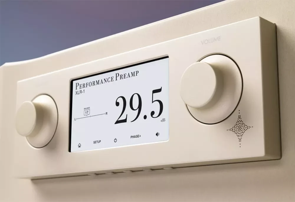 Constellation Audio Performance 2 – предварительный усилитель и два усилителя мощности из США
