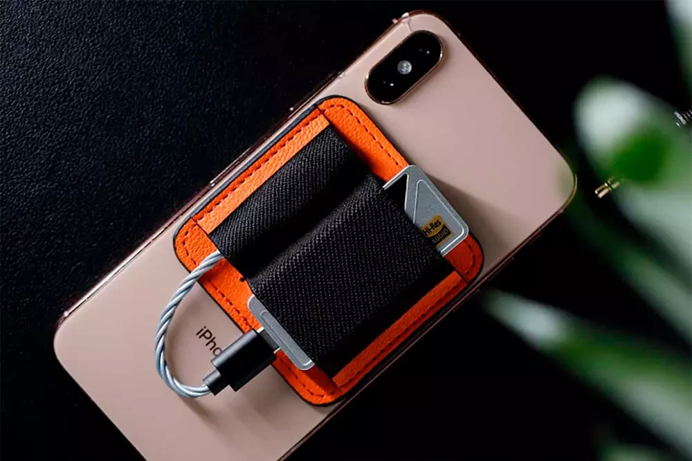 Shanling Magnetic Dongle Holster — совместимый с Apple MagSafe чехол для портативного USB-ЦАП