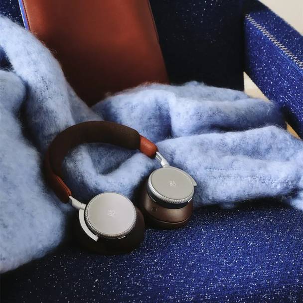 BANG & OLUFSEN завел «Столетнюю коллекцию»