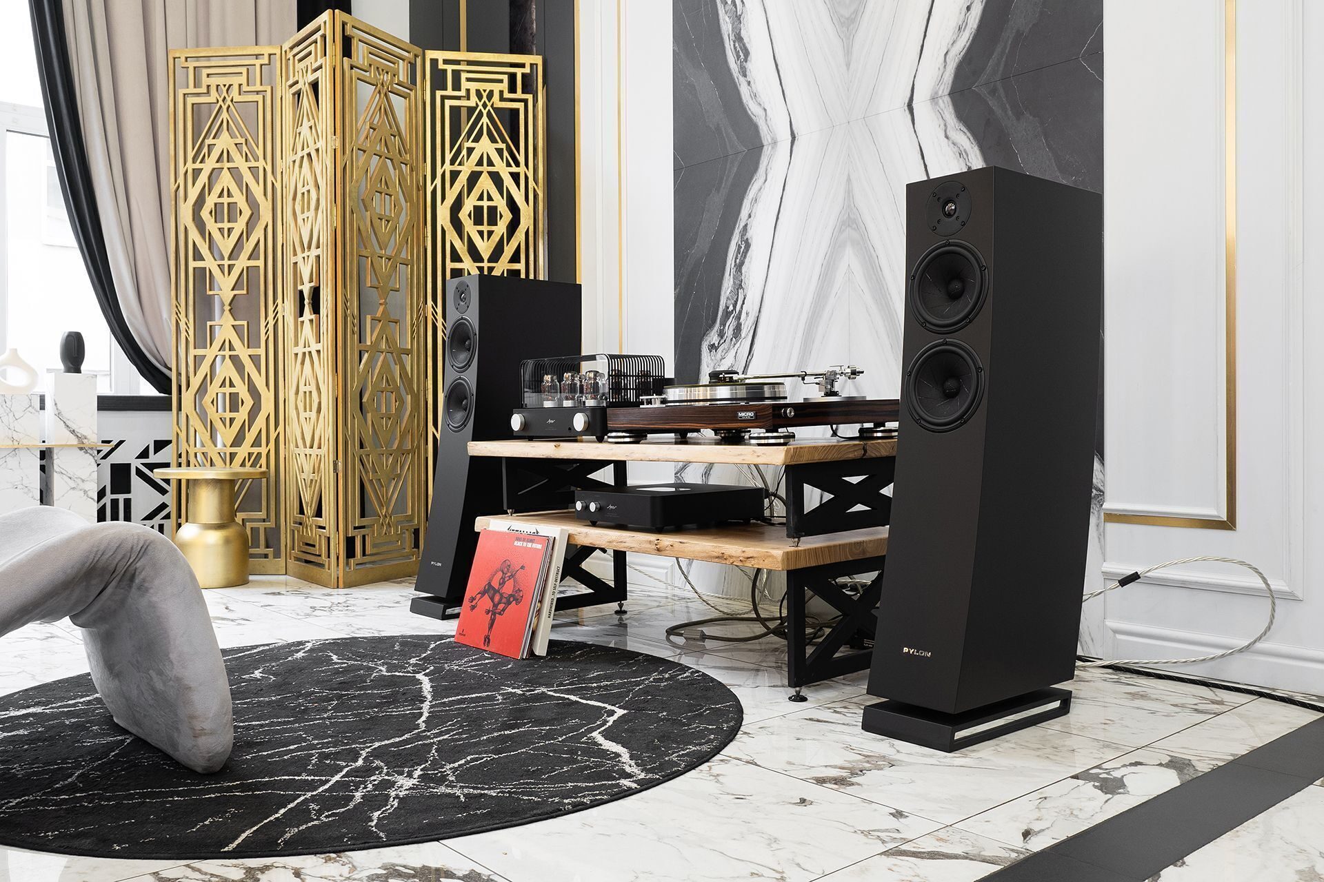 Тест напольной акустики Pylon Audio Jasper 25 MKII, или Причина для паники в стенограммах