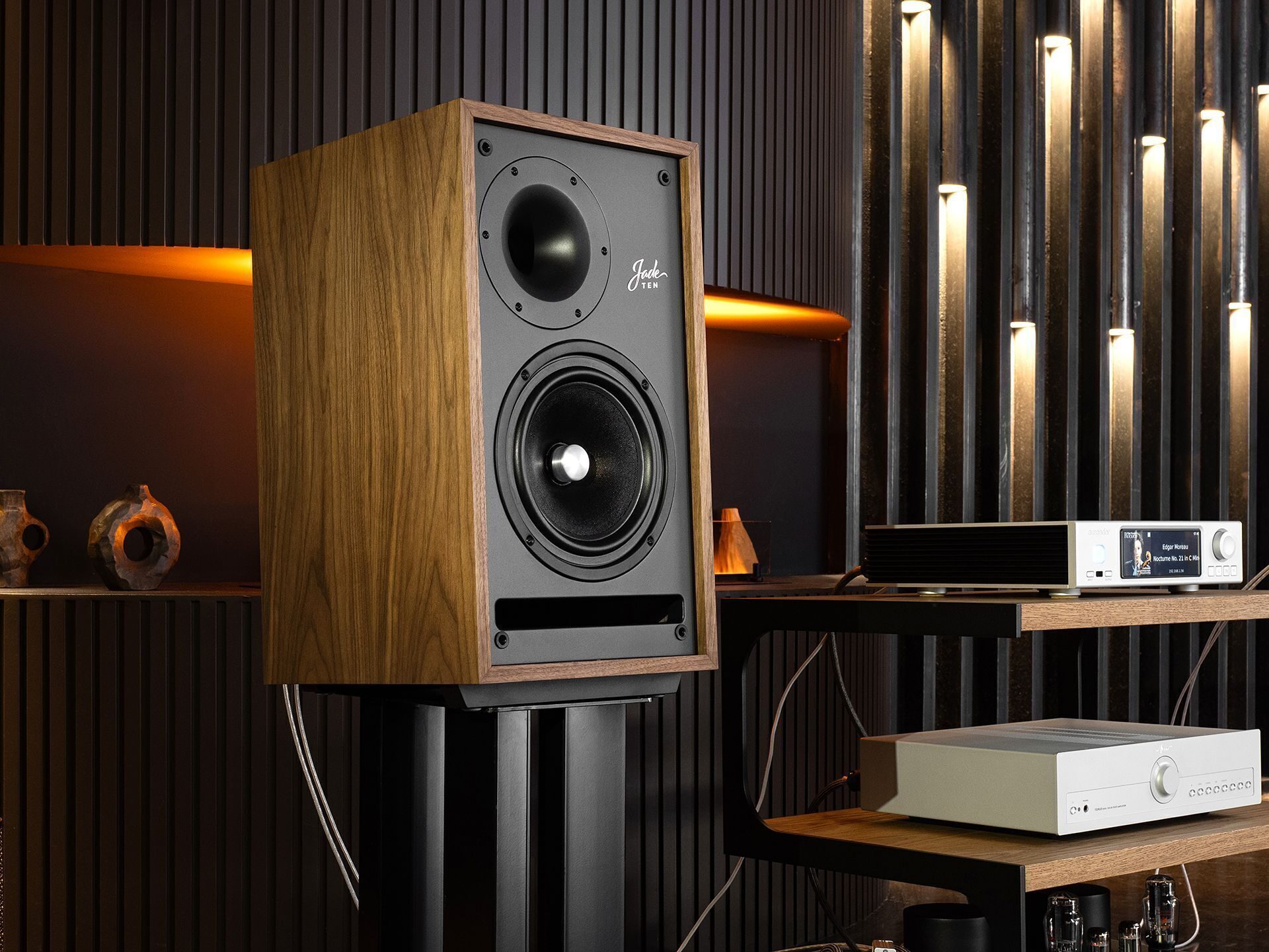 Тест полочной акустики Pylon Audio Jade 10th: акустика вне времени