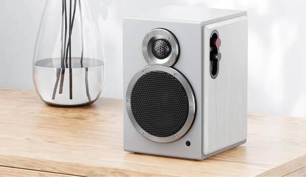 Новые настольные колонки FIIO