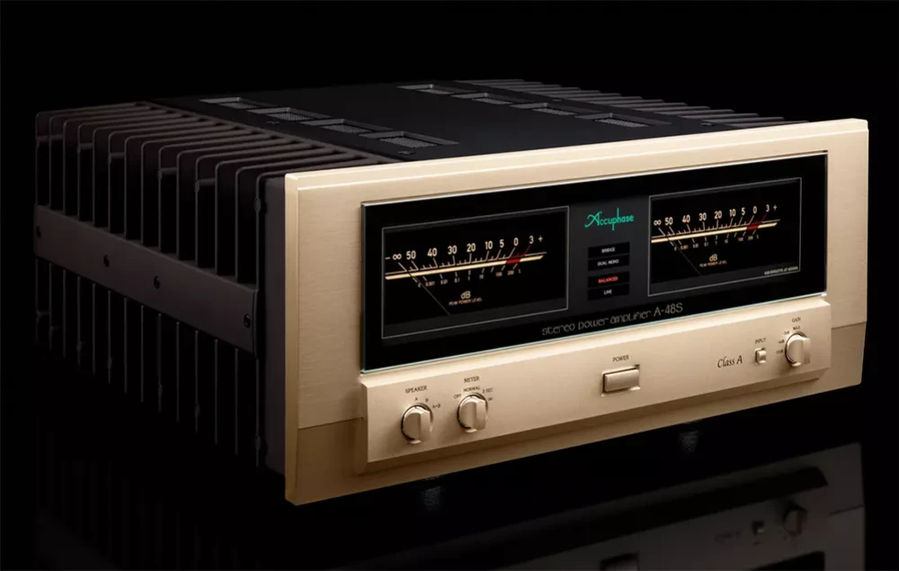 Accuphase A-48S – стереофонический усилитель мощности, работающий в классе А