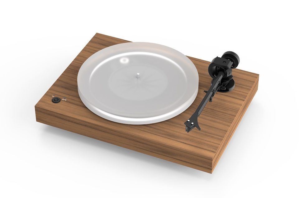 Проигрыватель винила Pro-Ject X2 с карбон-алюминиевым тонармом появился в России