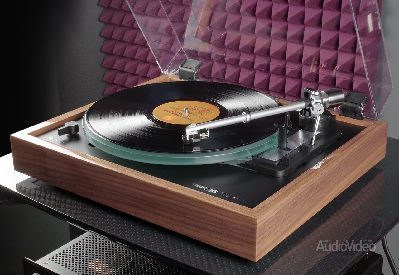 Проигрыватель винила Thorens TD 148A