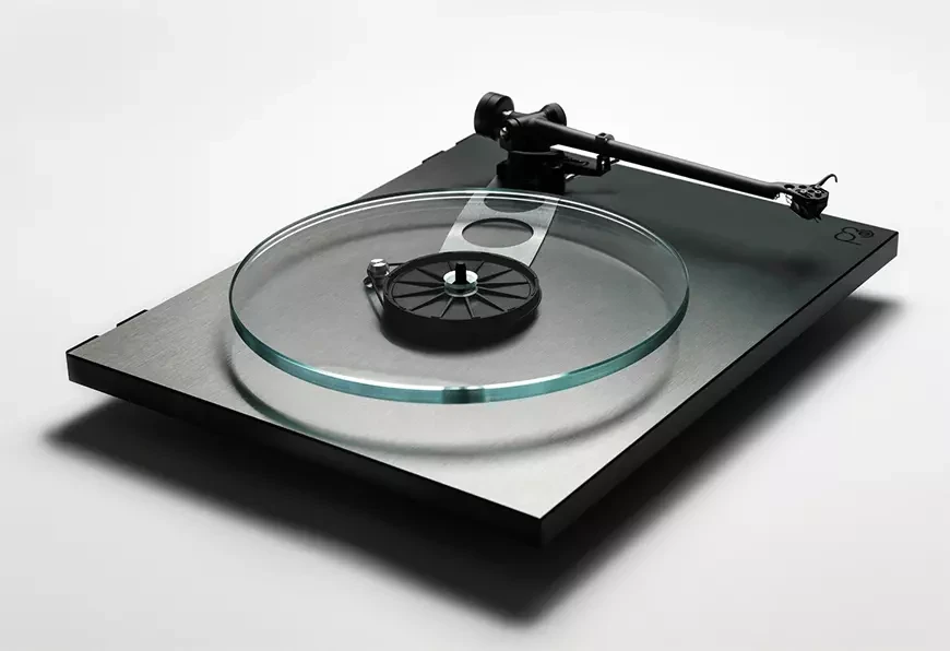 Rega Planar 3 RS Edition — премиальная версия проигрывателя Rega Planar 3 в серии Rega Special