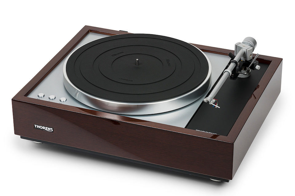 Hi-Fi & High End Show 2021: гора вертушек Thorens с Sumiko прямо в холле