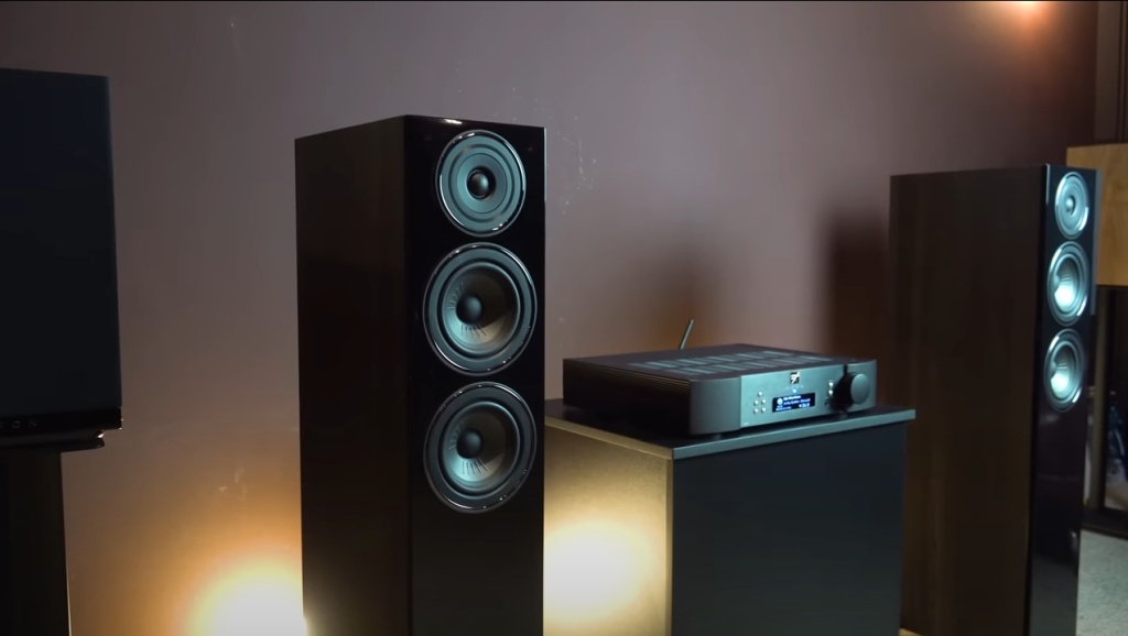 Удачные недорогие напольники Wharfedale Diamond 12.3