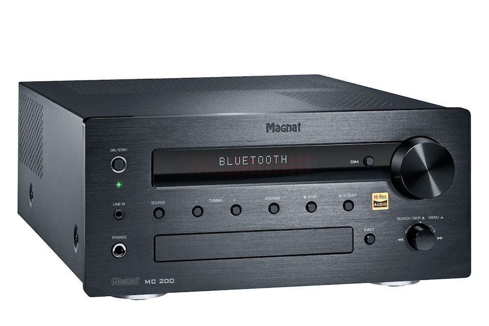 Мультиформатный проигрыватель-усилитель Magnat MC 200: радио, CD, Bluetooth и стриминг в Hi-Res