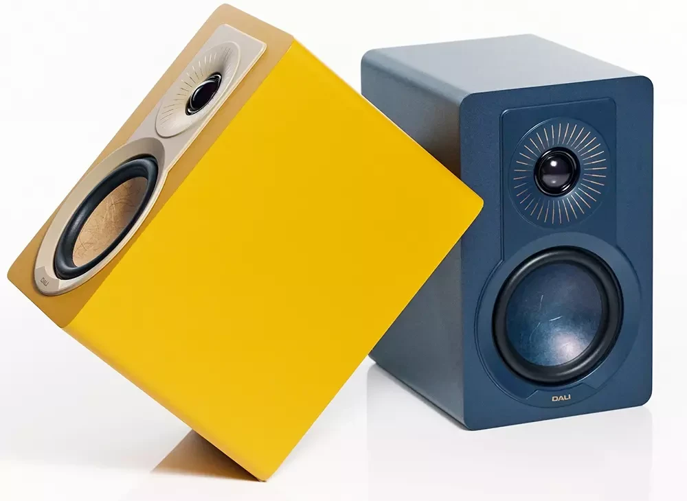 DALI Kupid – разноцветные и самые доступные колонки DALI