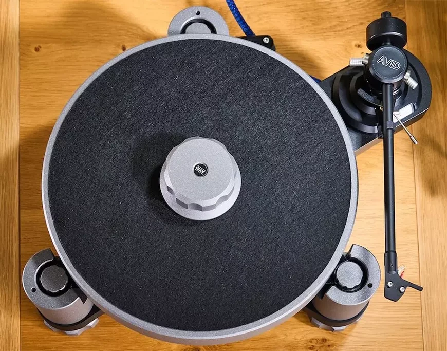 AVID Relveo – первый проигрыватель виниловых пластинок фирмы за 12 лет