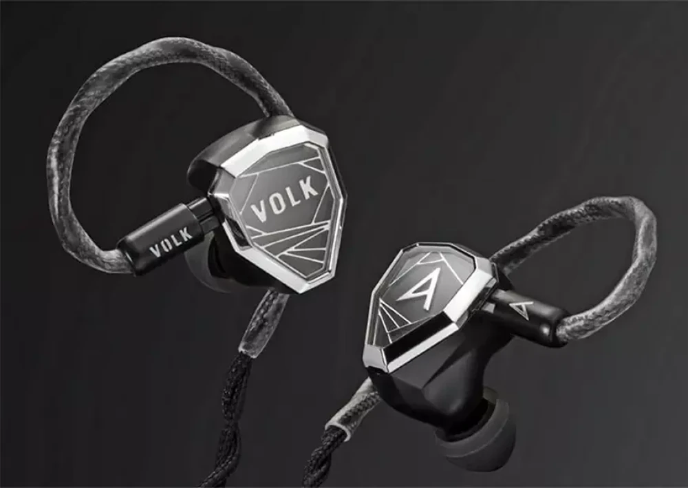 Astell&Kern STELLA – внутриканальные гибридные наушники, разработанными совместно с VOLK Audio и Майклом Грейвсом