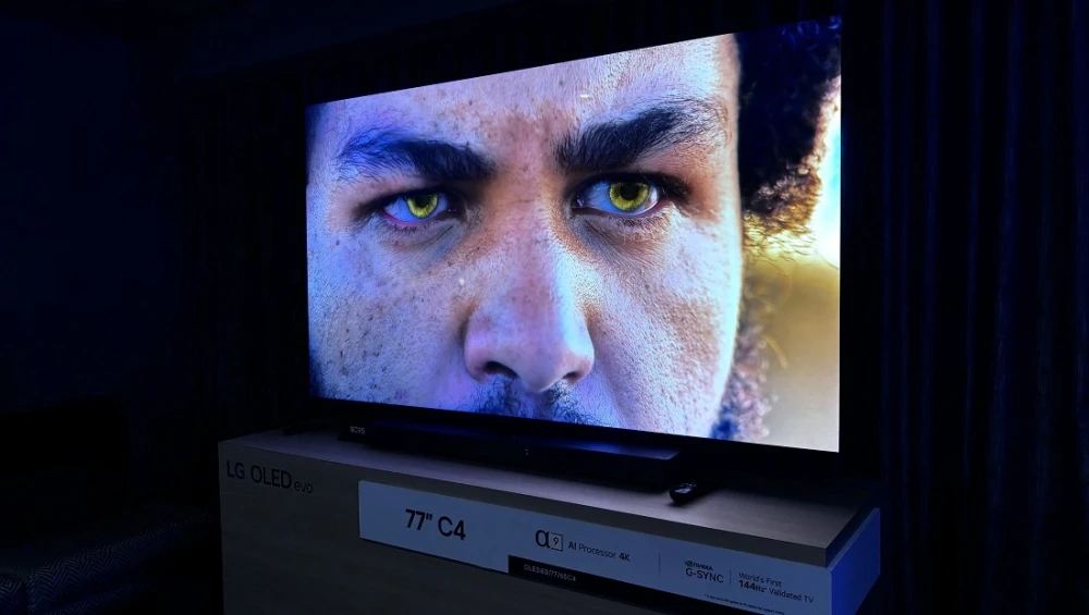 Какова яркость новых OLED-телевизоров C4 от компании LG