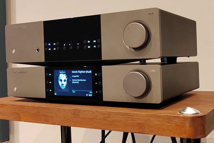 Cambridge Audio EX Series: стример и усилитель