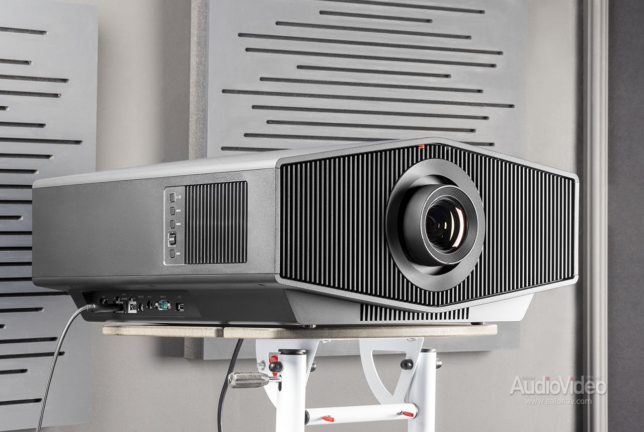 Кинотеатральный проектор Sony BRAVIA Projector 9