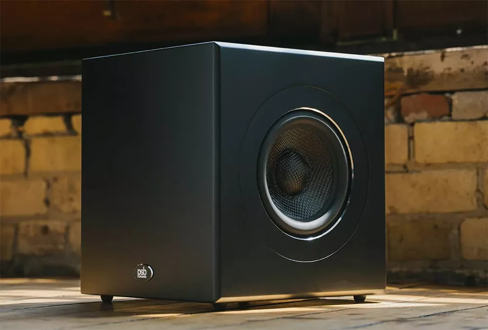 PSB SubSeries BP7 — компактный активный сабвуфер из Канады