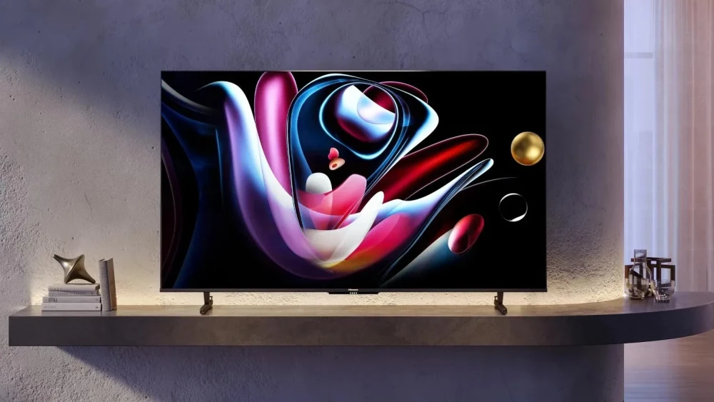 Hisense U8Q — телевизор с ИИ-процессором и акустикой мощностью 90 Вт