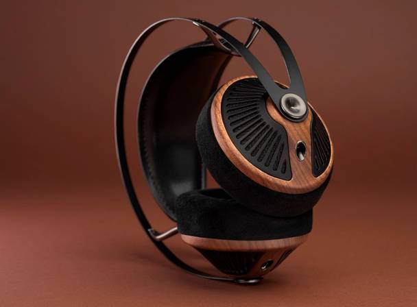 MEZE AUDIO куёт, пока горячо