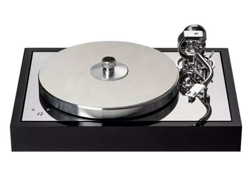 Pro-Ject The Classic Reference – проигрыватель виниловых пластинок в эксклюзивном дизайне