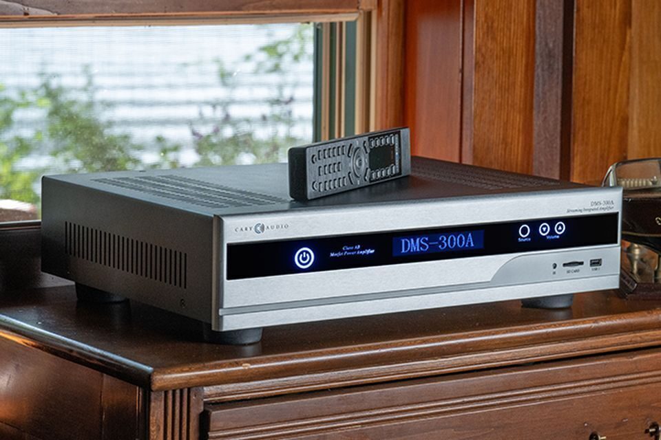 Интегральник Cary Audio DMS-300A: два по 75 Вт, стриминг и Roon