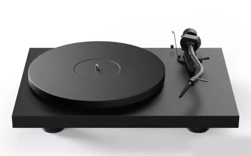 Pro-Ject Debut PRO S – ещё один проигрыватель виниловых пластинок с балансным выходом