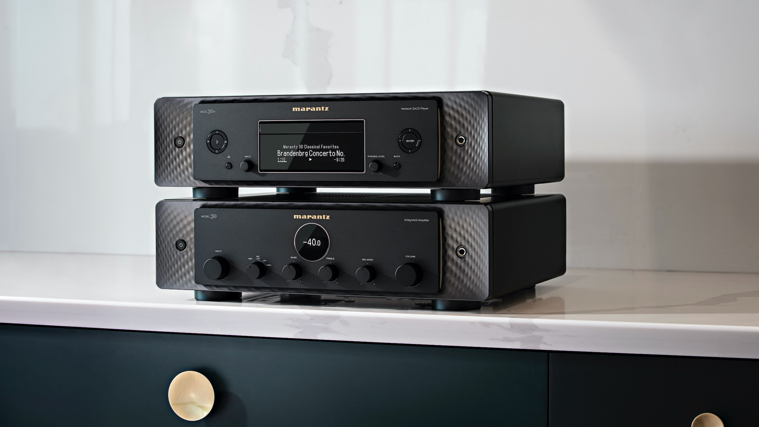 Marantz Model 30: полностью аналоговый интегральный усилитель с MC-фонокорректором