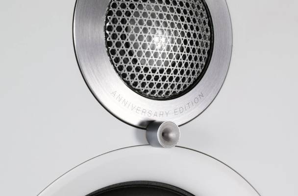 SYNERGISTIC RESEARCH увеличила комплект