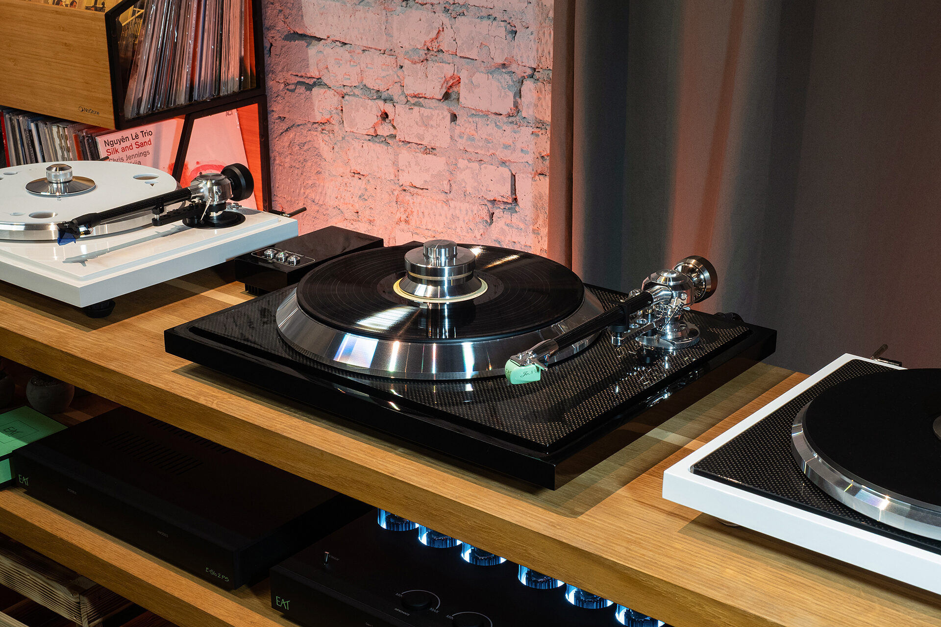 Тест проигрывателя виниловых дисков EAT C-Sharp: ненавязчивая живость