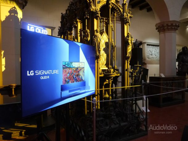 Эффектный дебют LG SIGNATURE OLED R в Пушкинском