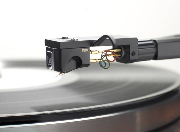 HANA отмечает заслуги Мастера