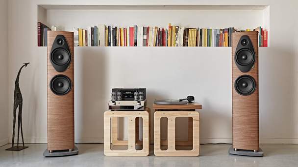 sonus-faber-g2-sonetto-iii-walnut-lifestylea.jpg