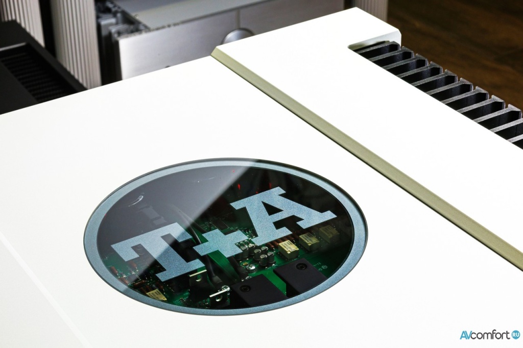 Интегральный усилитель T+A PA 3100 HV