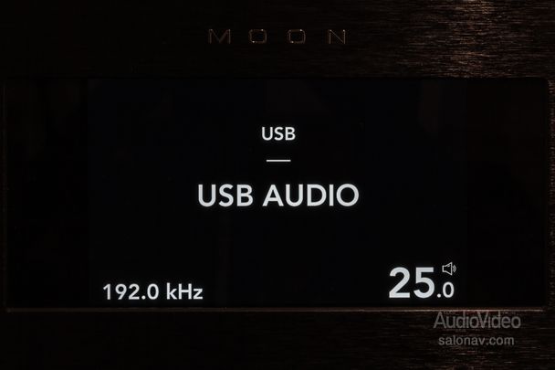 Simaudio_Moon_891-861_scr-USB_Audio.jpg