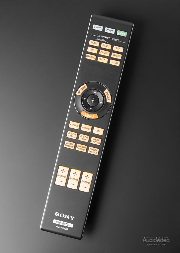 Sony_BRAVIA_Projector_9_514.jpg