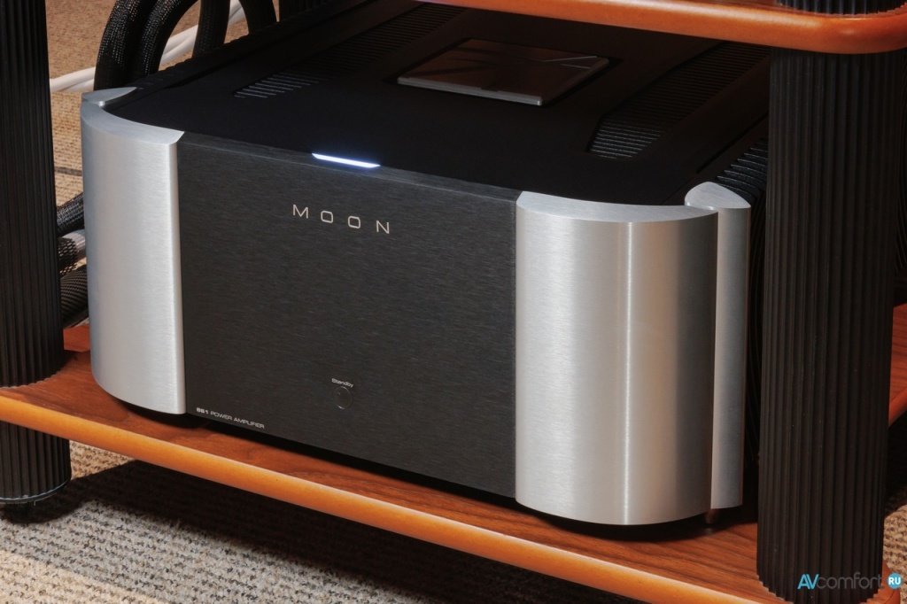 Усилитель мощности Moon by Simaudio 861 и сетевой проигрыватель Moon by Simaudio 891 в AVComfort